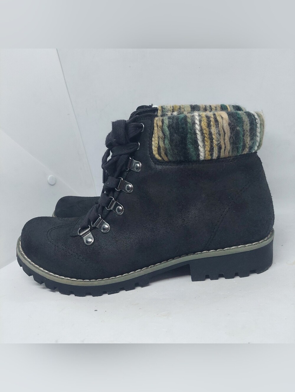 Cliffs by White Mountain Kaylee Hiker Boots Black Womens Size 8.5M Knit Collar